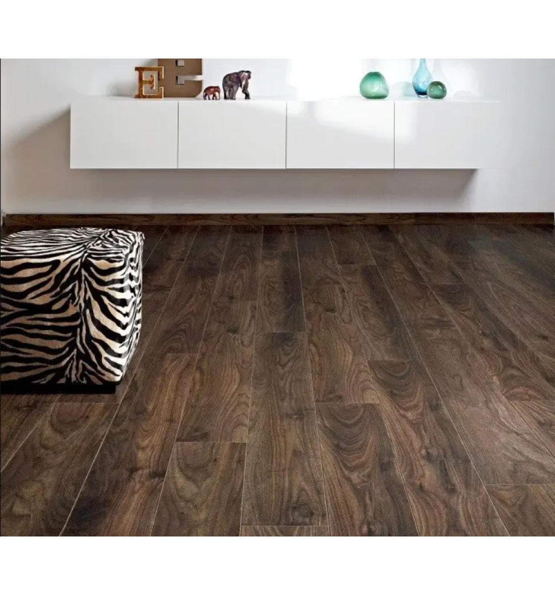 Ламинат Vitality DeLuxe 4V Орех Селект (410)
