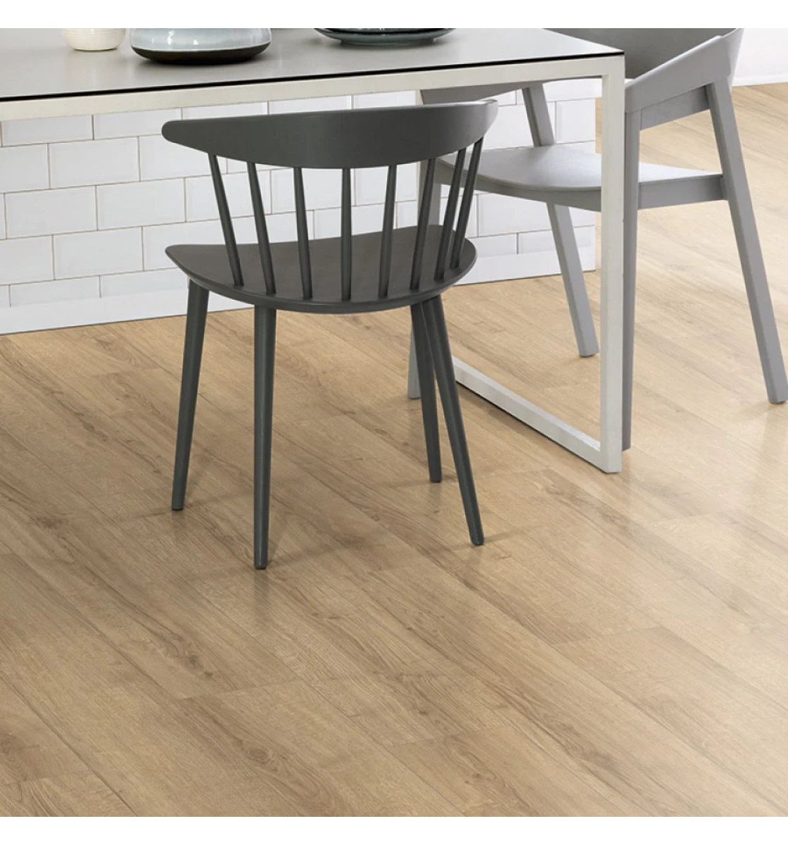 Ламинат EGGER Classic Plank 8/32 Дуб Шерман светло-коричневый EPL204 (H2405)
